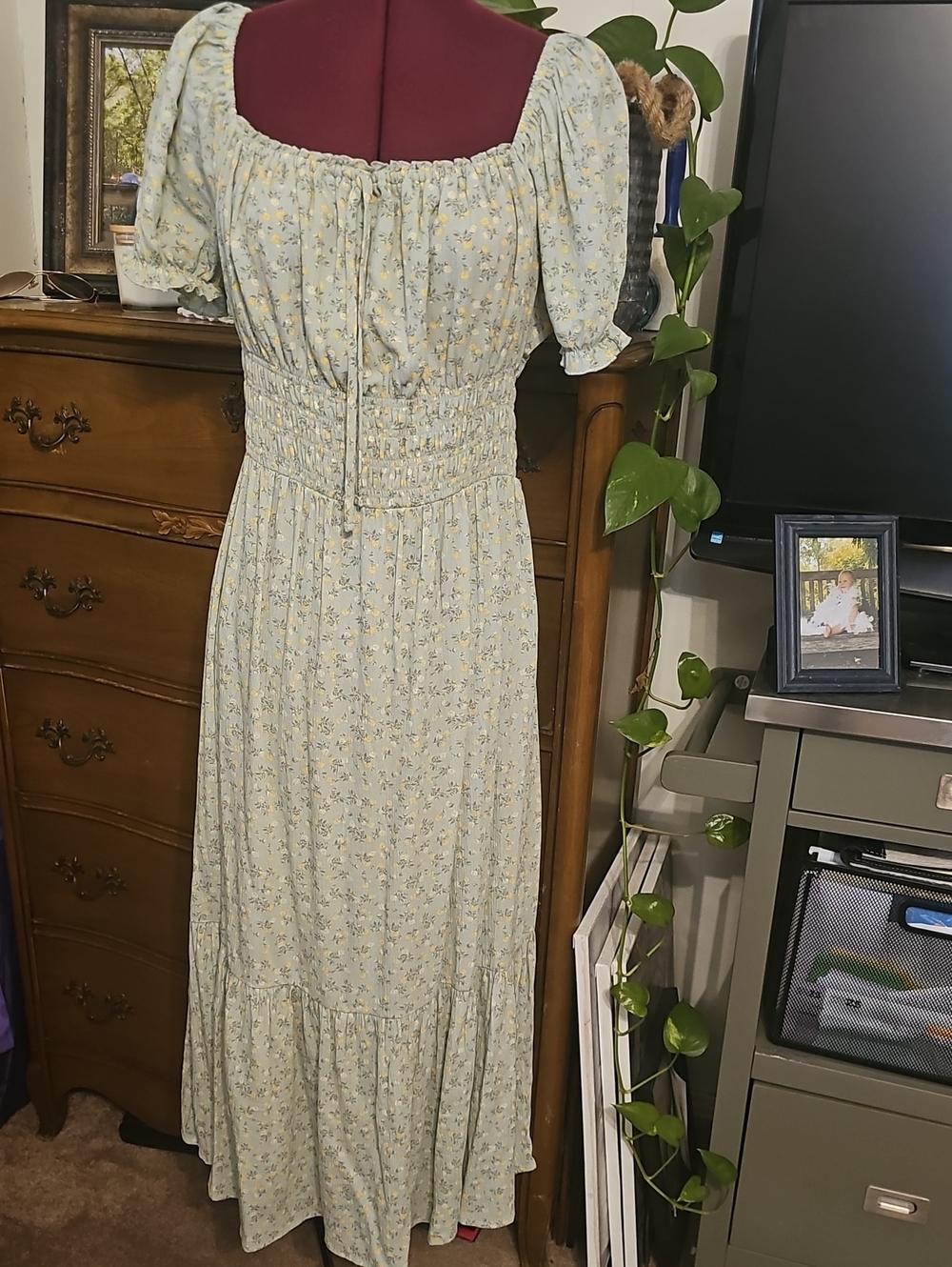 Celebrity Pink Pale Green Floral Maxi Dress